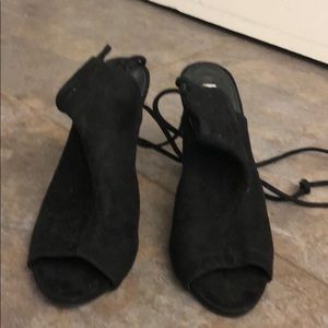 Ankle tie sexy sandal !